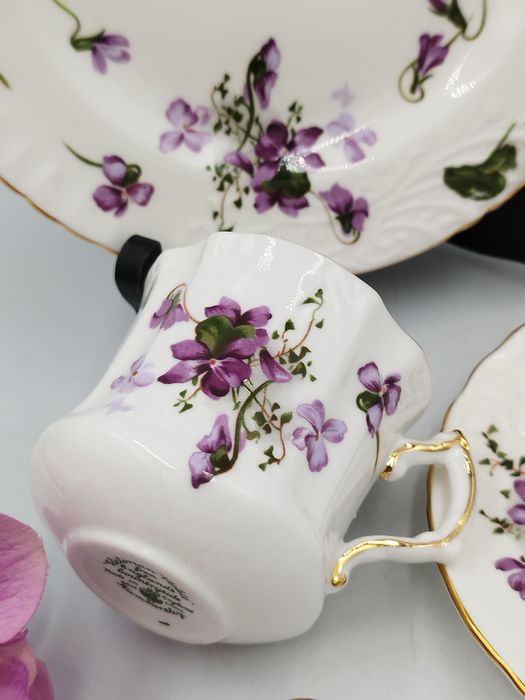 Hammersley SPODE , английски костен сет за кафе 
Victorian Violets