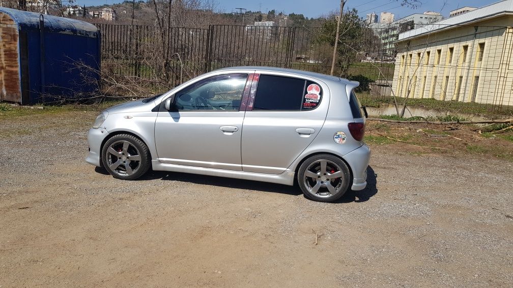 Toyota Yaris Тойота Ярис