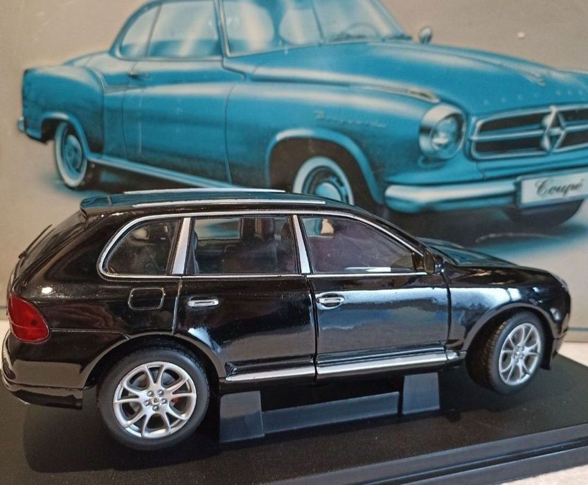 Porsche Cayenne turbo 1:18
Scara 1:18
Welly

Pozele reflectă realitate