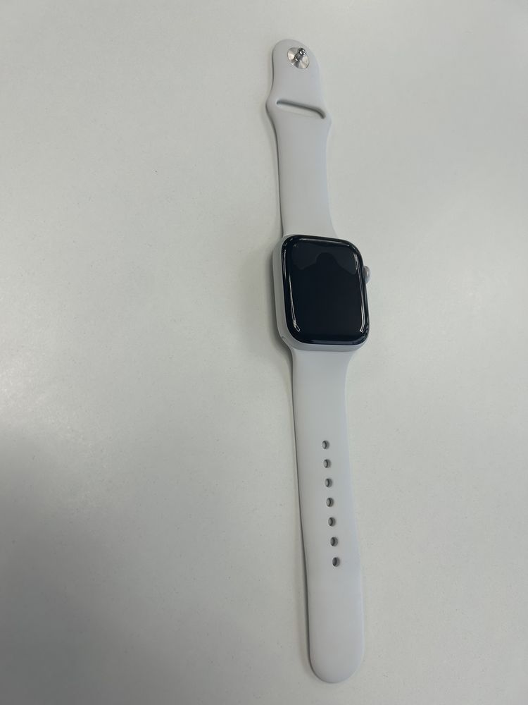 Apple Watch SE 2nd Gen 44mm серебристые