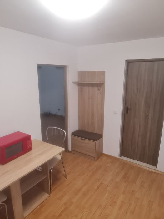 Inchiriez apartament cu o camera