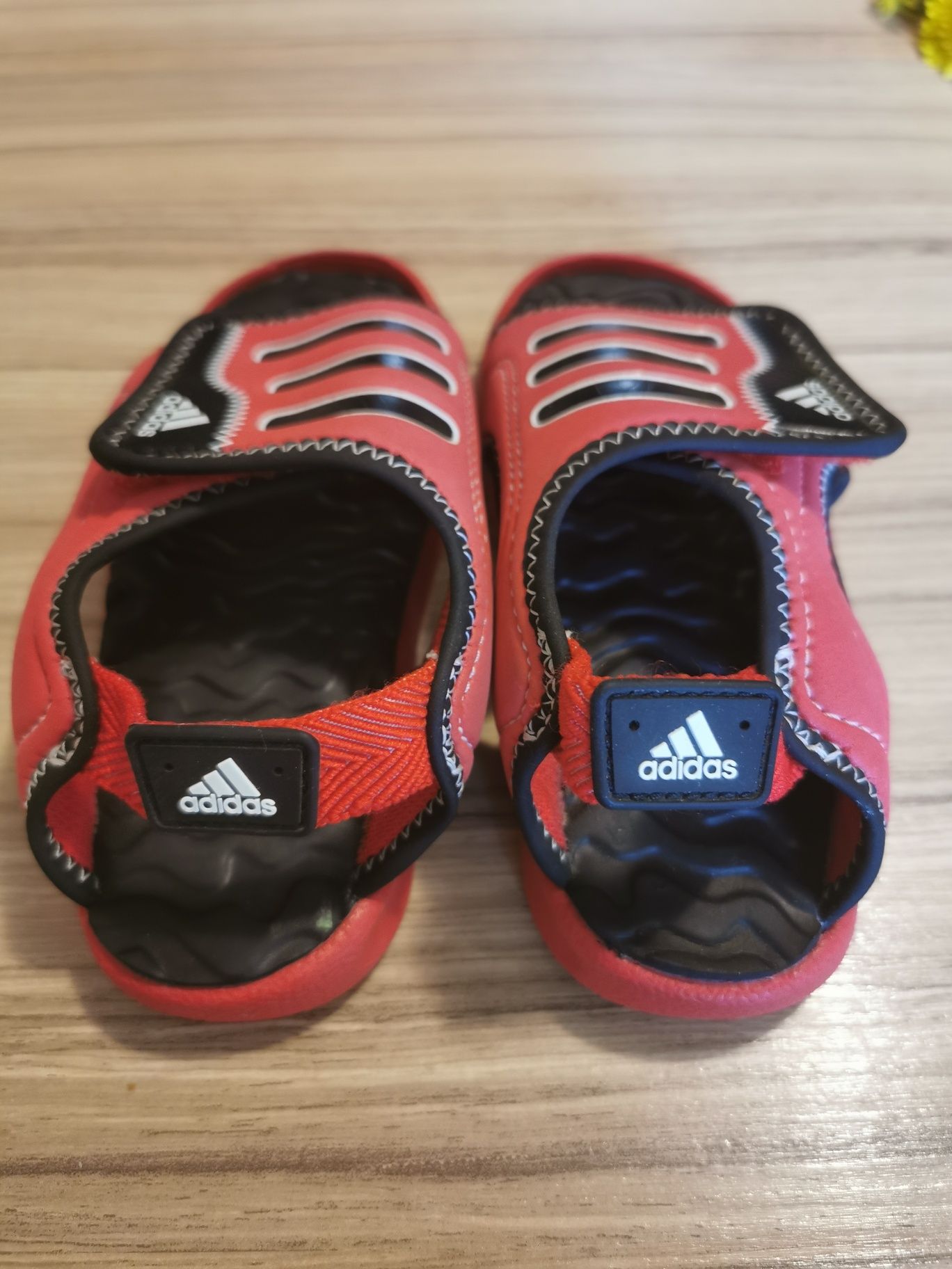 Sandale Adidas 26