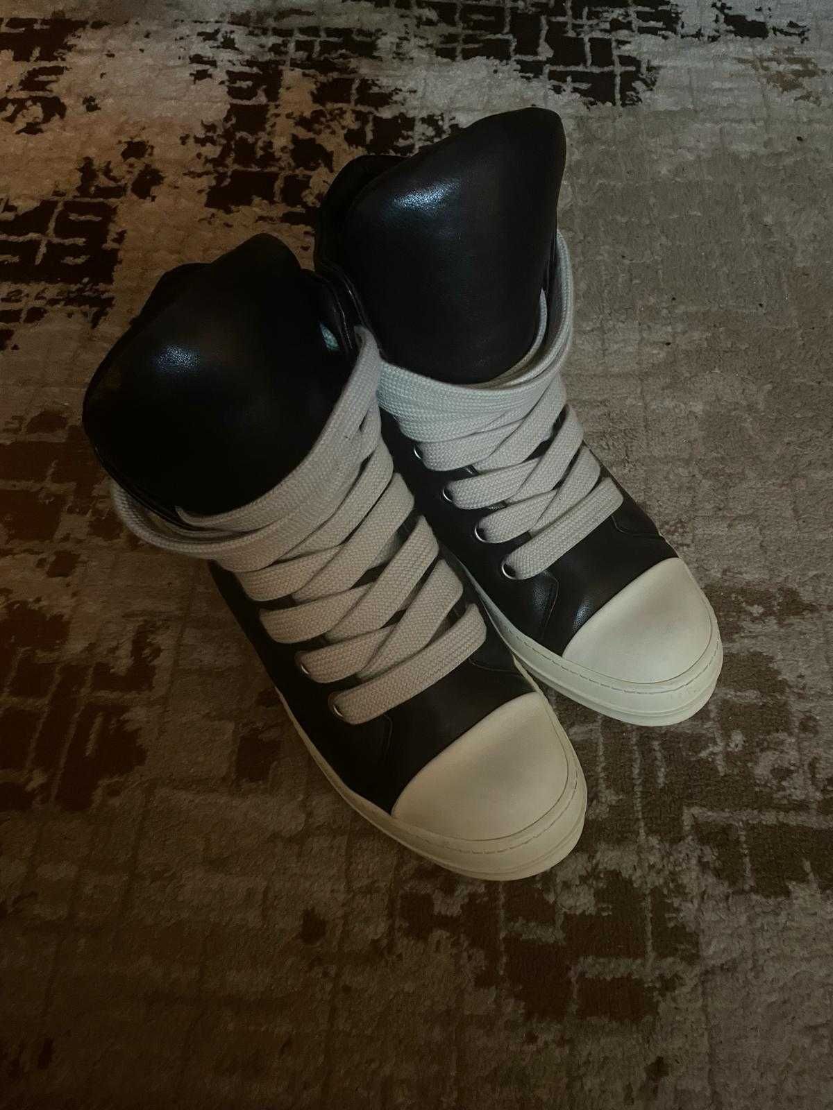 Rick Owens
Jumbo padded leather sneakers