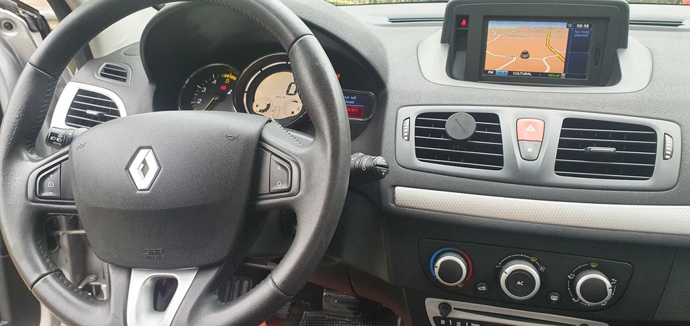 Kit airbag Renault Megane 3: plansa bord+centuri+airbaguri+calculator