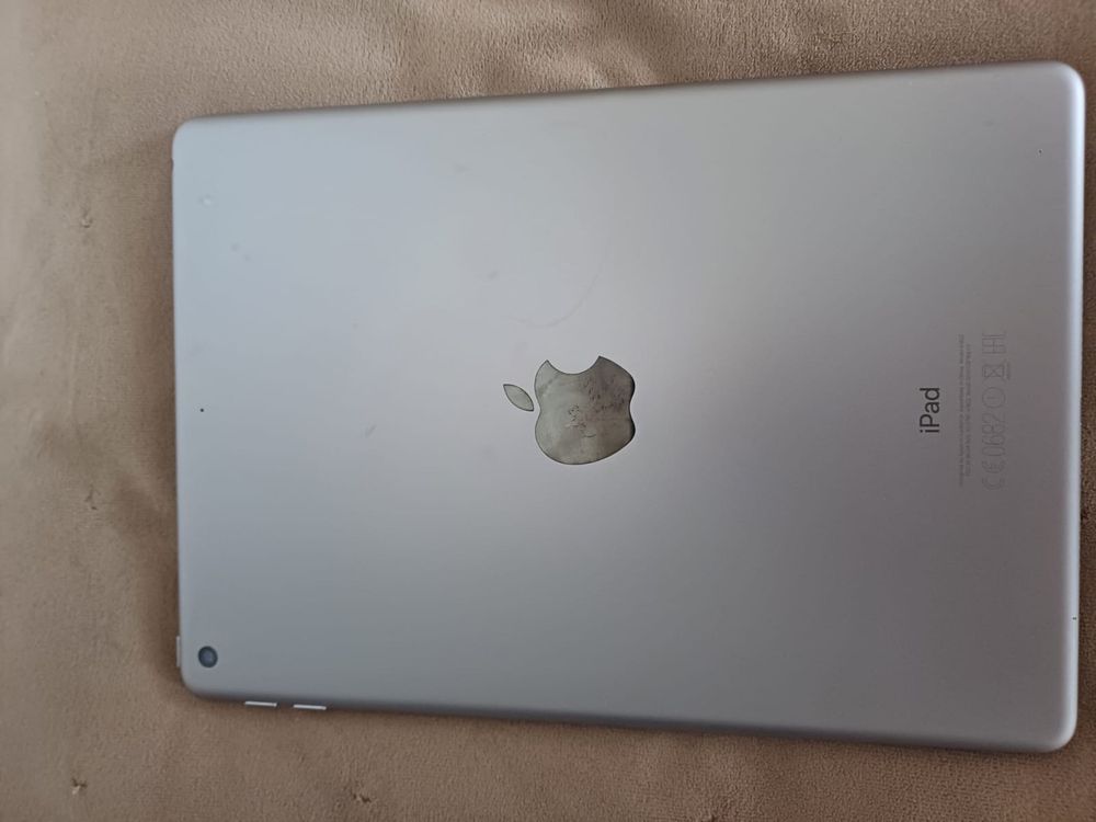 Продам планшет Ipad