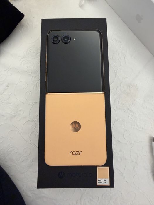 Motorola RAZR 50 Ultra Peach Fuzz 512GB/12GB ram 10 cicluri, garantie