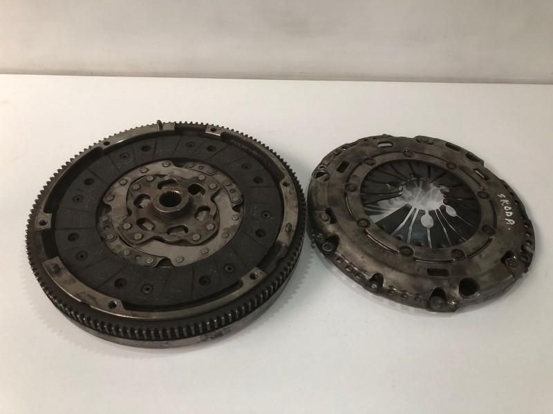 Kit ambreiaj sachs Audi A3 facelift (2008-2013) [8P1] 1.6 tdi CAYC 03G105266BM