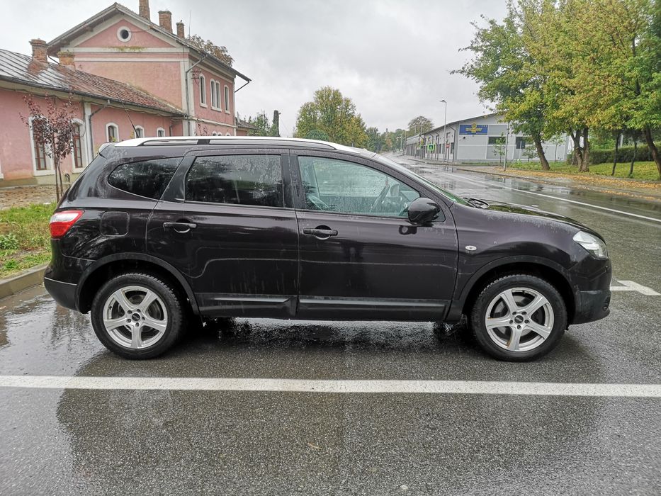 Nissan Qaschai+2