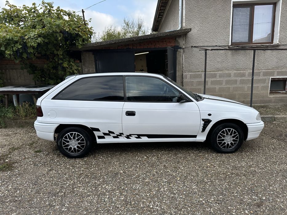 Opel Astra F 1997г. 1.4i 82к.с.