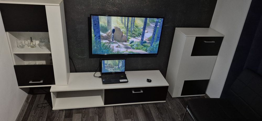 Mobila dormitor  alb negru