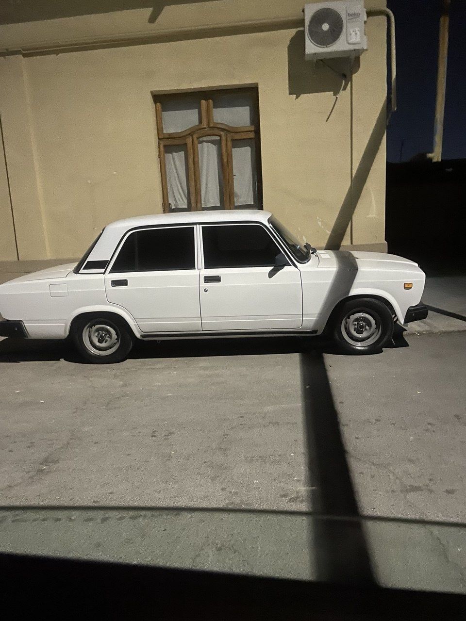 Vaz 2107 sotiladi