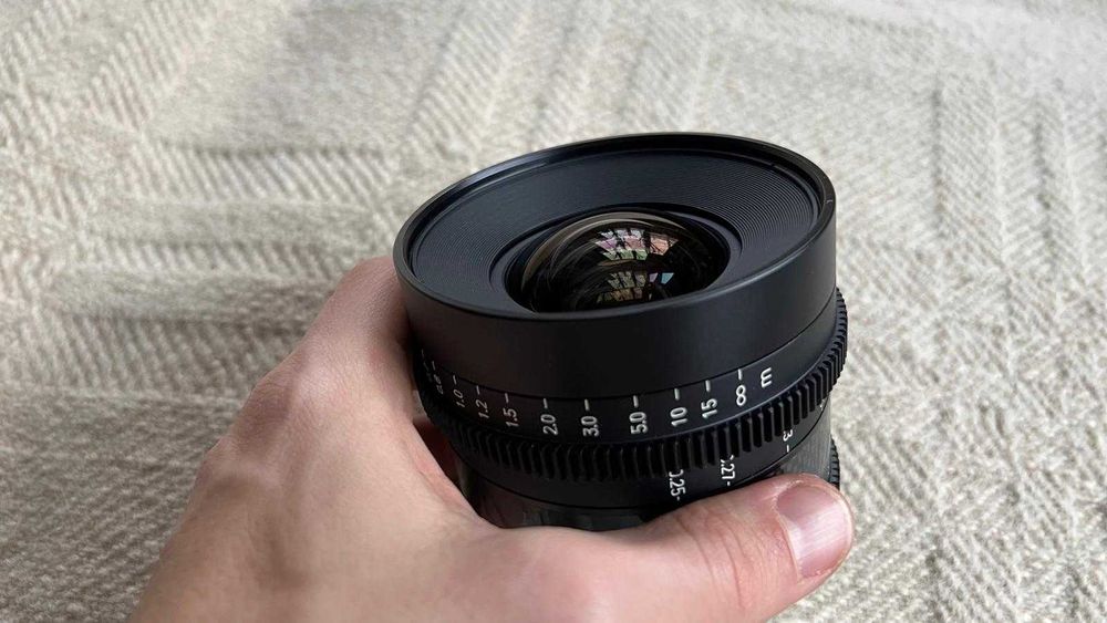 Професионален кино-обектив Xeen CF 24mm T1.5 (Canon EF)