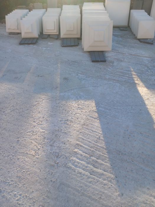 Producem coame și capace