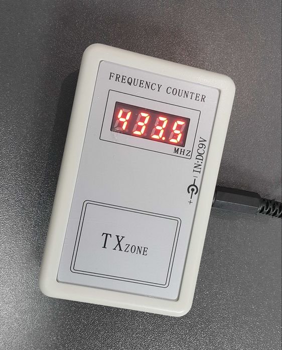 Приемник тестер честотомер за дистанционни 250-450MHZ