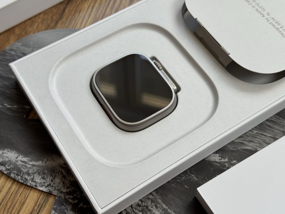 Apple Watch Ultra 2 49mm Titanium Orange Ocean Band Гаранция