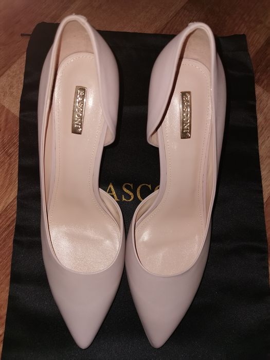 Продам туфли Basconi