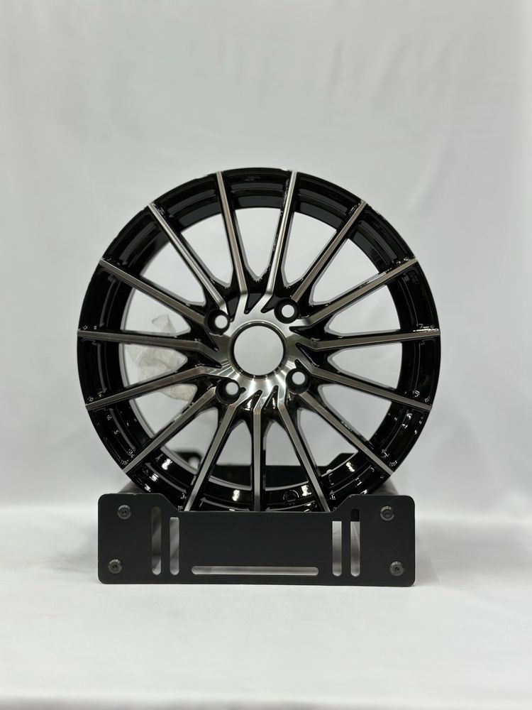 Продается Комплект Диск R15 4x100