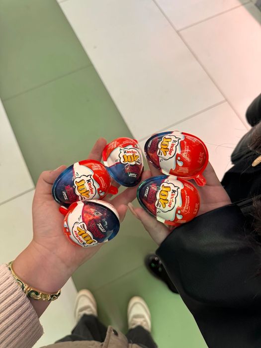 Kinder JOY очень странные дела