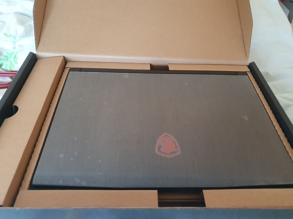 Продам ноутбук MSI GF63 Thin