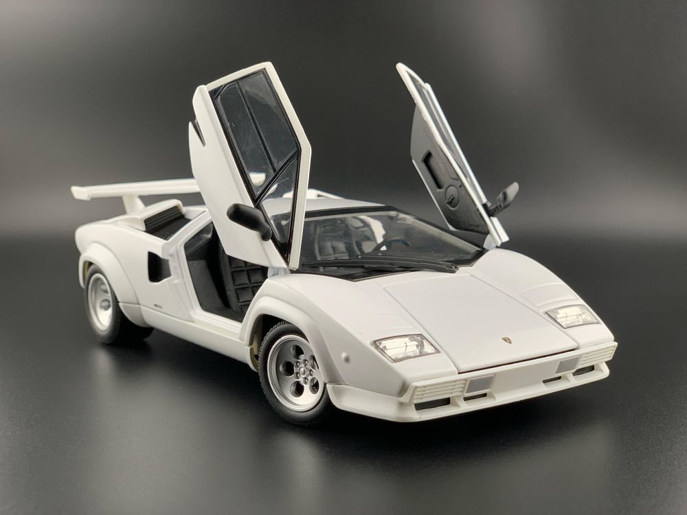 Macheta auto Lamborghini Countach LP5000S, Welly , 1/24