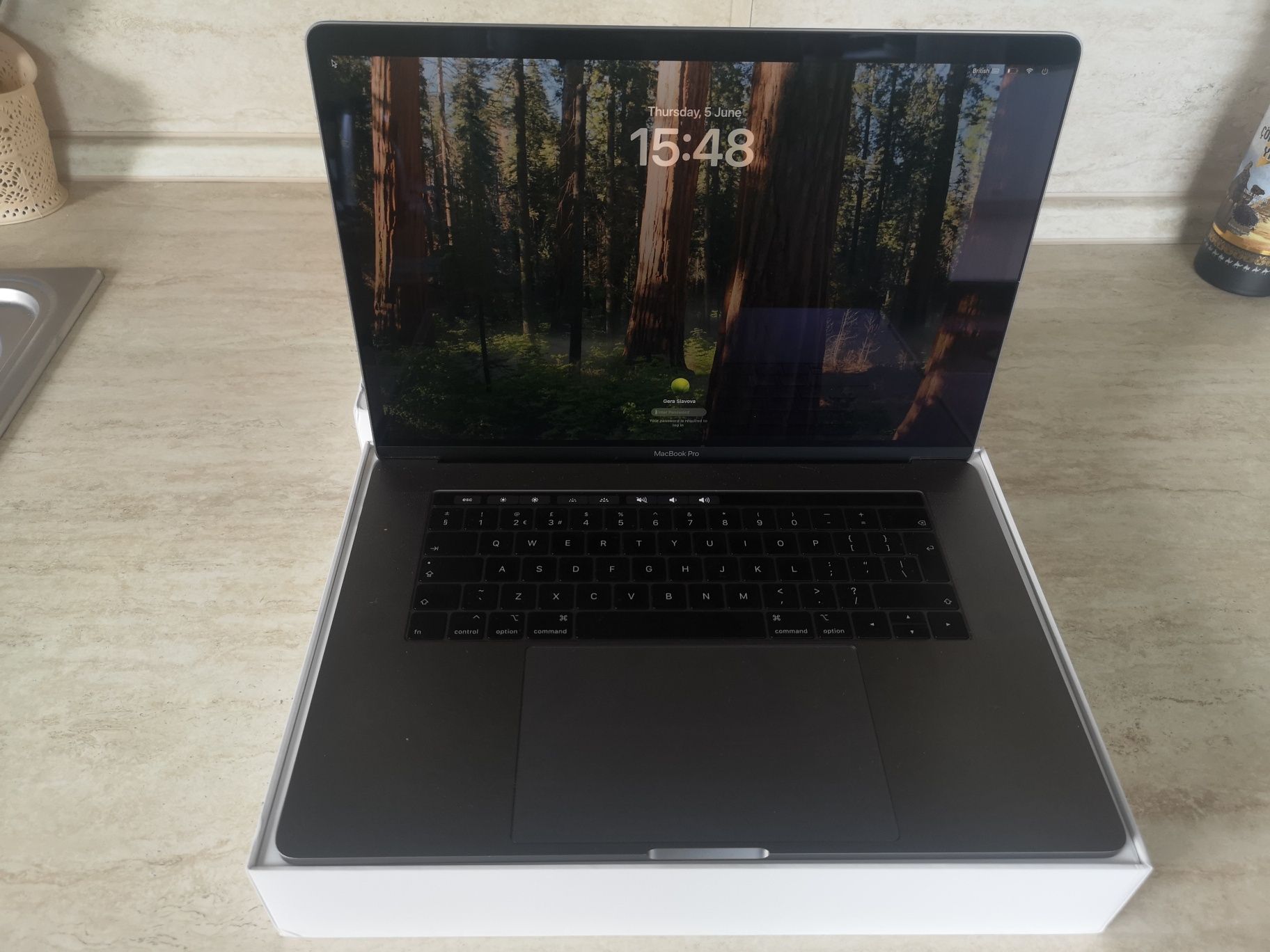 MacBook pro 15 inch. 2018