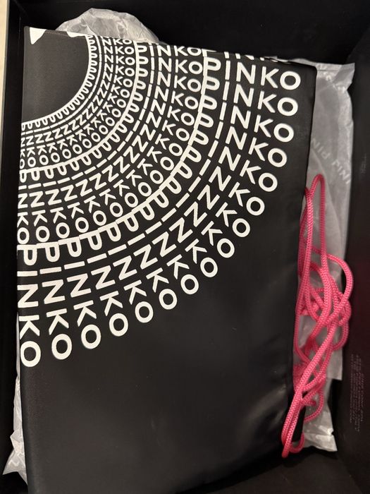 Оригинални кецове на Pinko