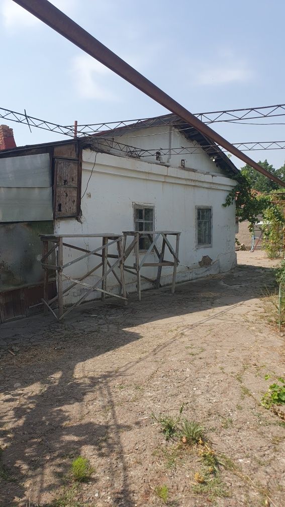 Продаётся участок 6.5 сотик.Адрес  искандар дом без ремонта надо ремон