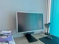 Монитор HP EliteDisplay E2411 (24 инча)

Продавам