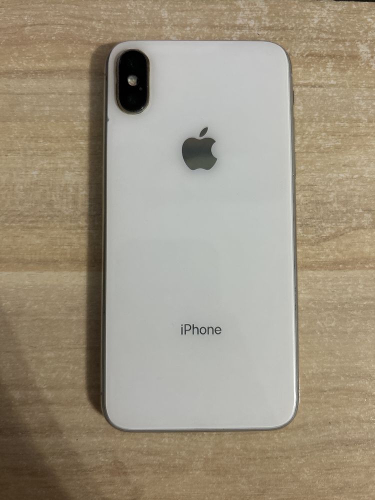 Продаю IPhone XS
