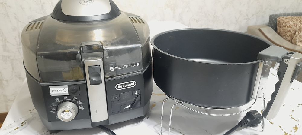 Срочно продам. Delonghi  Конвекционная мультиварка 5 в 1. Духовка, ско