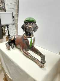 Статуя собаки Шерлок Холмс.