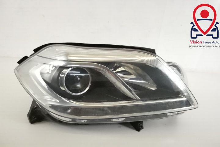 Десен фар Оригинален Халогенен В добро състояние Мерцедес-Бенц / Merce