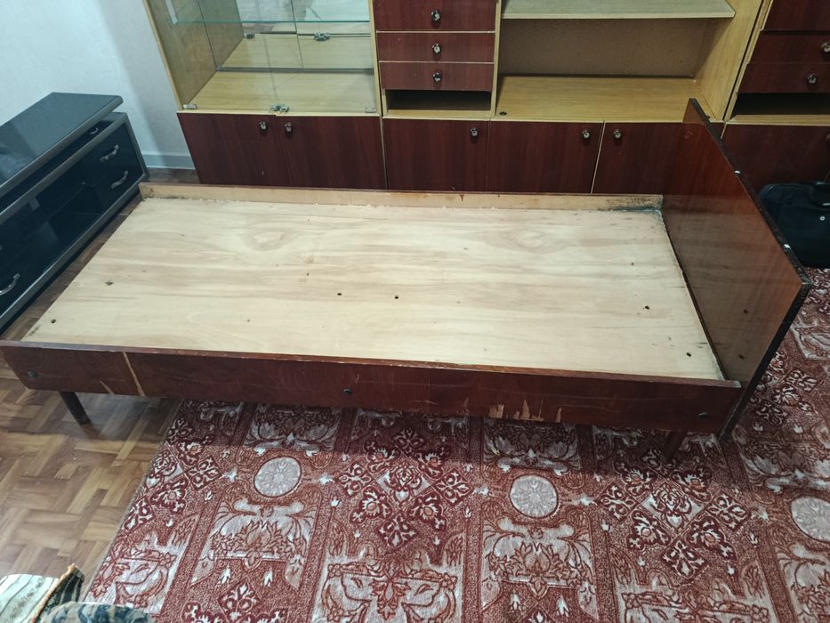 Krovat srochno sotiladi arzon 250.000 joʻy yoʻqligi uchun sotilvotti