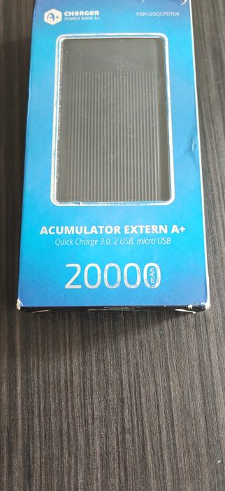 Acumulator extern A+ 20000mAh încărcare rapida QC3 2xUsB eMag ca NOU