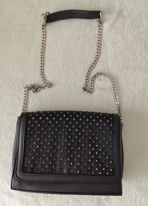 Vând geantă de umăr