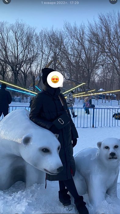 Зимний пуховик с капюшоном