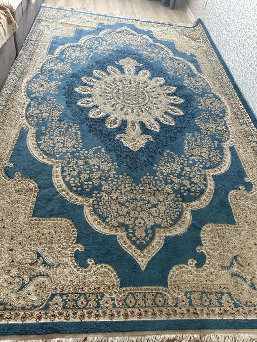 Продам палас в хорошем состоянии