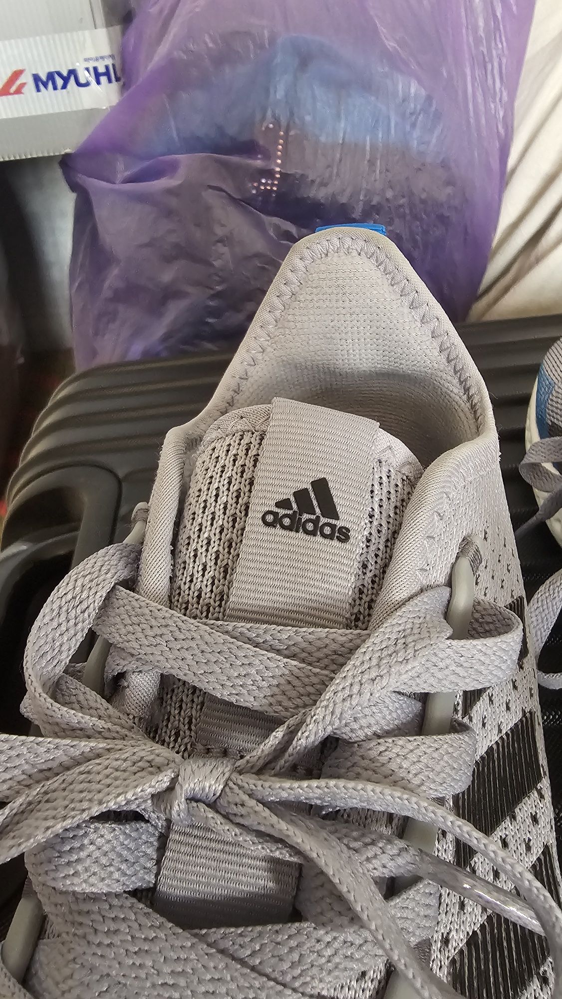 Кроссовки adidas