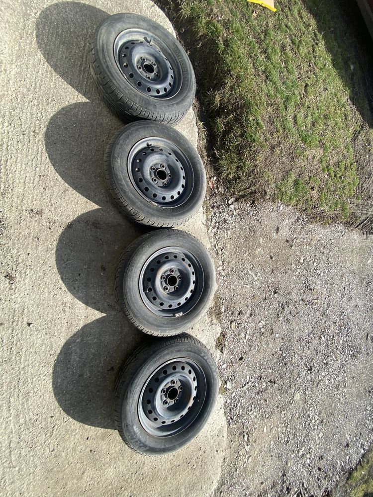 Джанти с летни гуми 15 цола 205/65/15 5х114.3 Honda Kia Hyundai Mazda