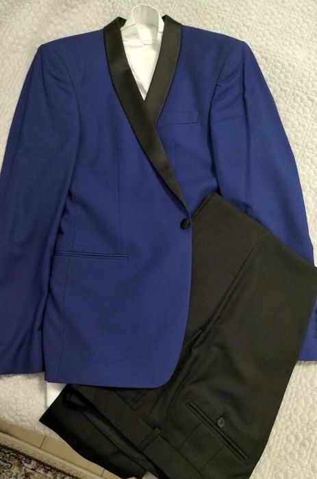 Продаётся смокинг костюм для выпускного