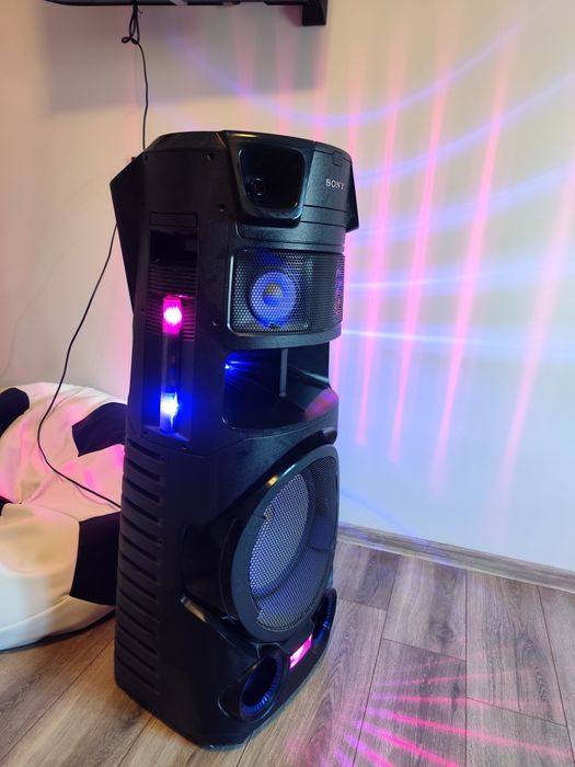 Продавам аудио система Sony mhc v83d
