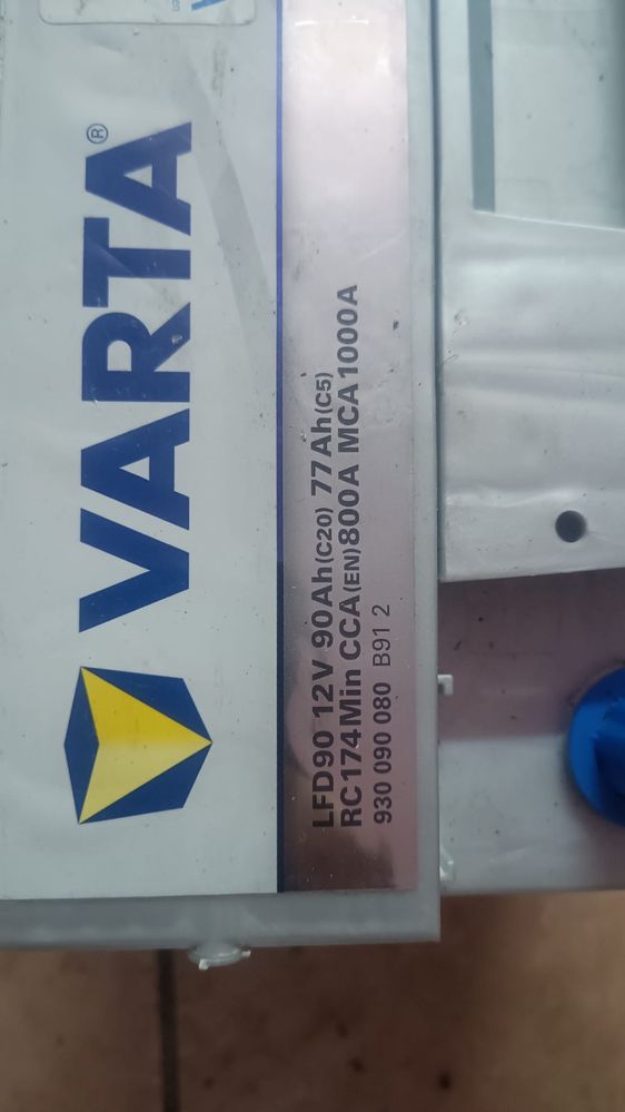 Vand baterie de 90 Ah