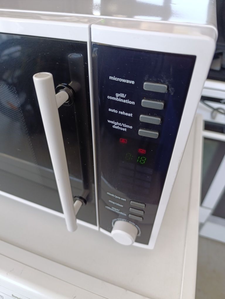 Голяма Микровълнова фурна KENWOOD