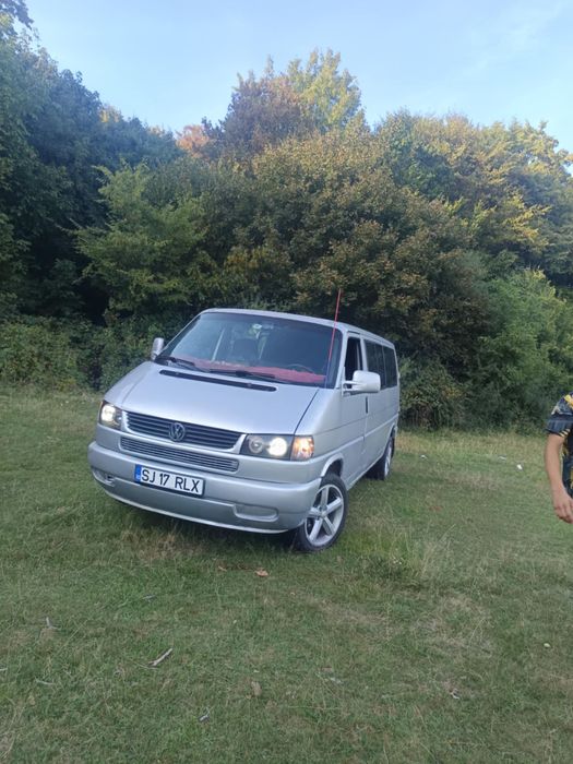 Vand caravelle 25 tdi 150 cp 9 locuri