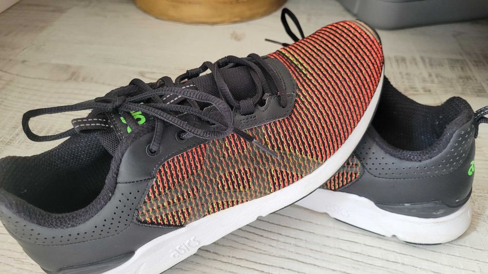 Incalatminte sport Asics cameleon, model rar