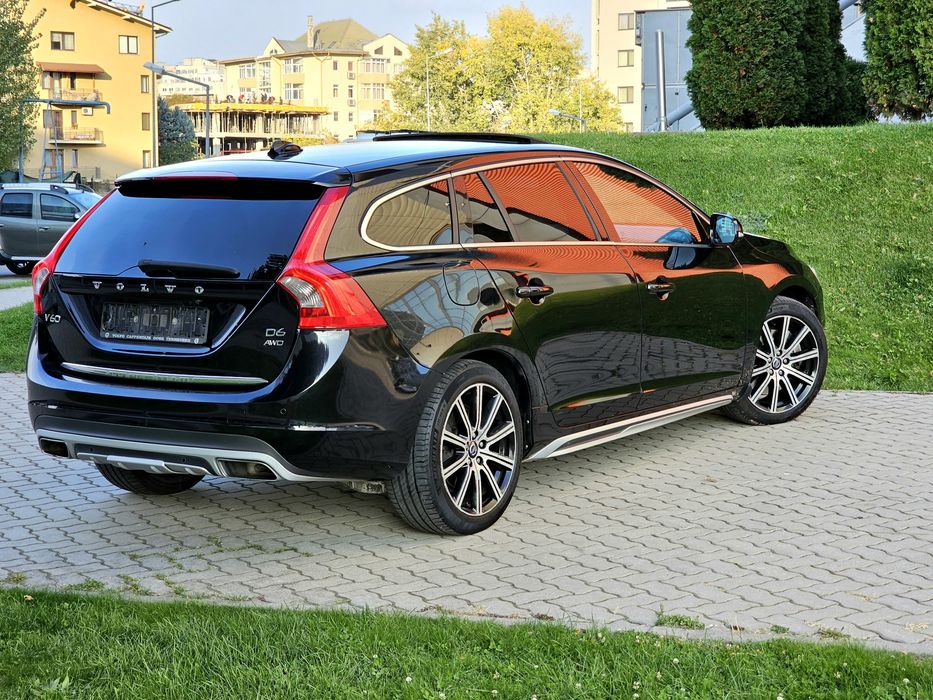 Volvo V60 2015 / 2.4 Diesel Plug-in Hybrid/ 4X4/ Posibilitate Rate