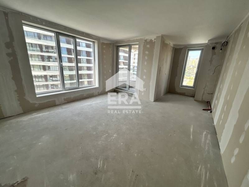 ЕКСКЛУЗИВНО! ЕРА Вива продава двустаен апартамент с Акт 16 и панорамна