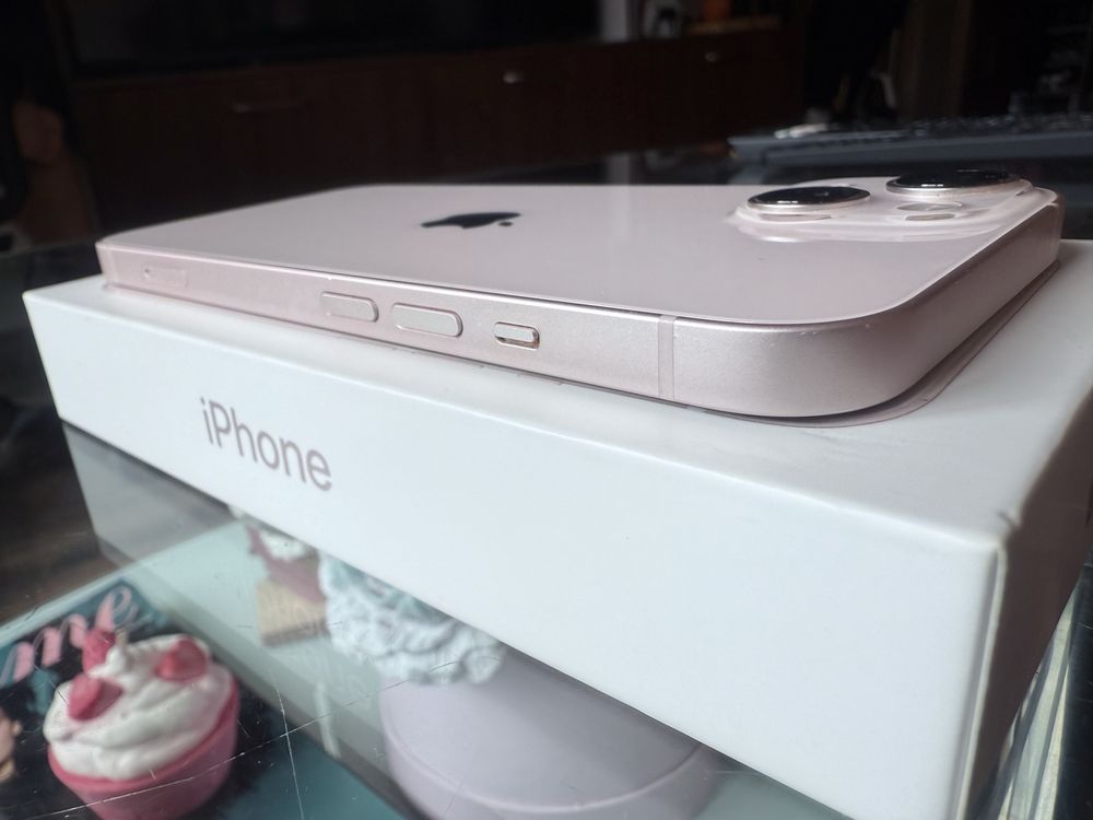 Apple iPhone 13 , 128GB , PINK – Перфектно състояние. Като нов!