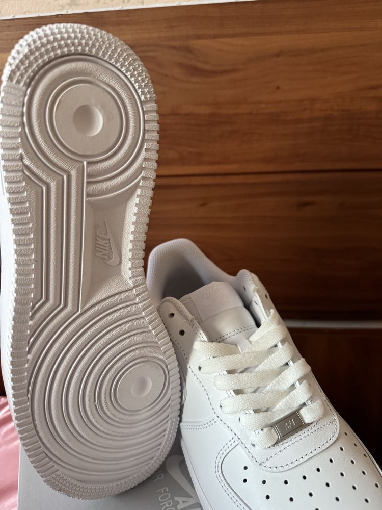 Nike Air Force 1 ’07 White – Размер 44 (US 10 / UK 9)
