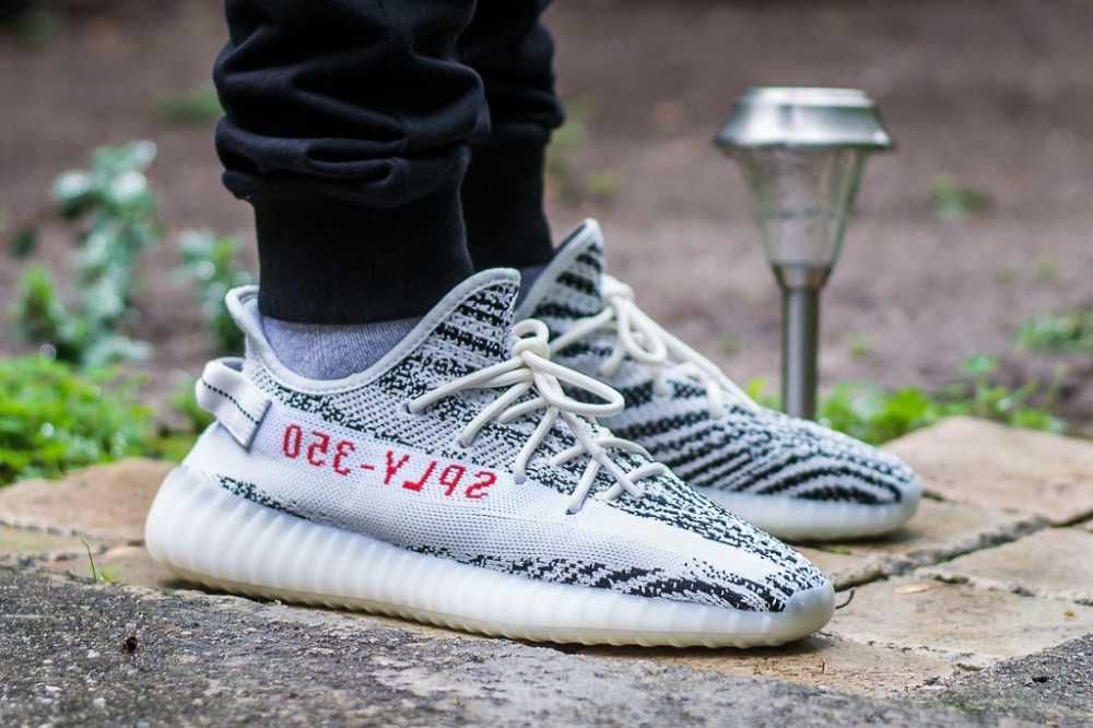 Yeezy BOOST 350 V2 White/Core Black/Red Sneakers Men